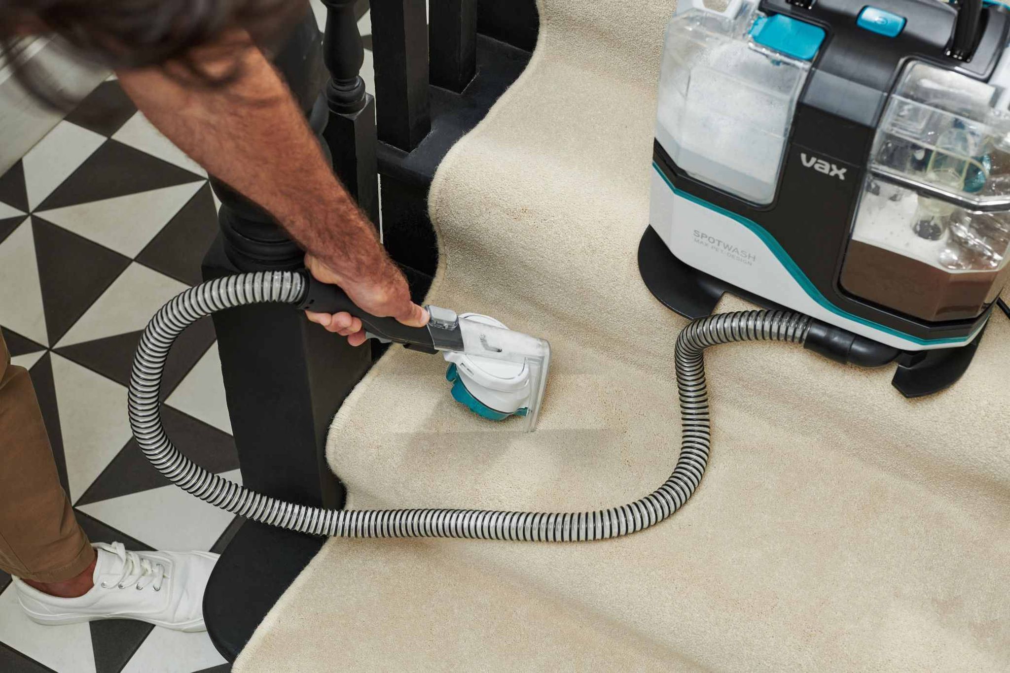 How to Clean Carpet on Stairs with a Spot Cleaner