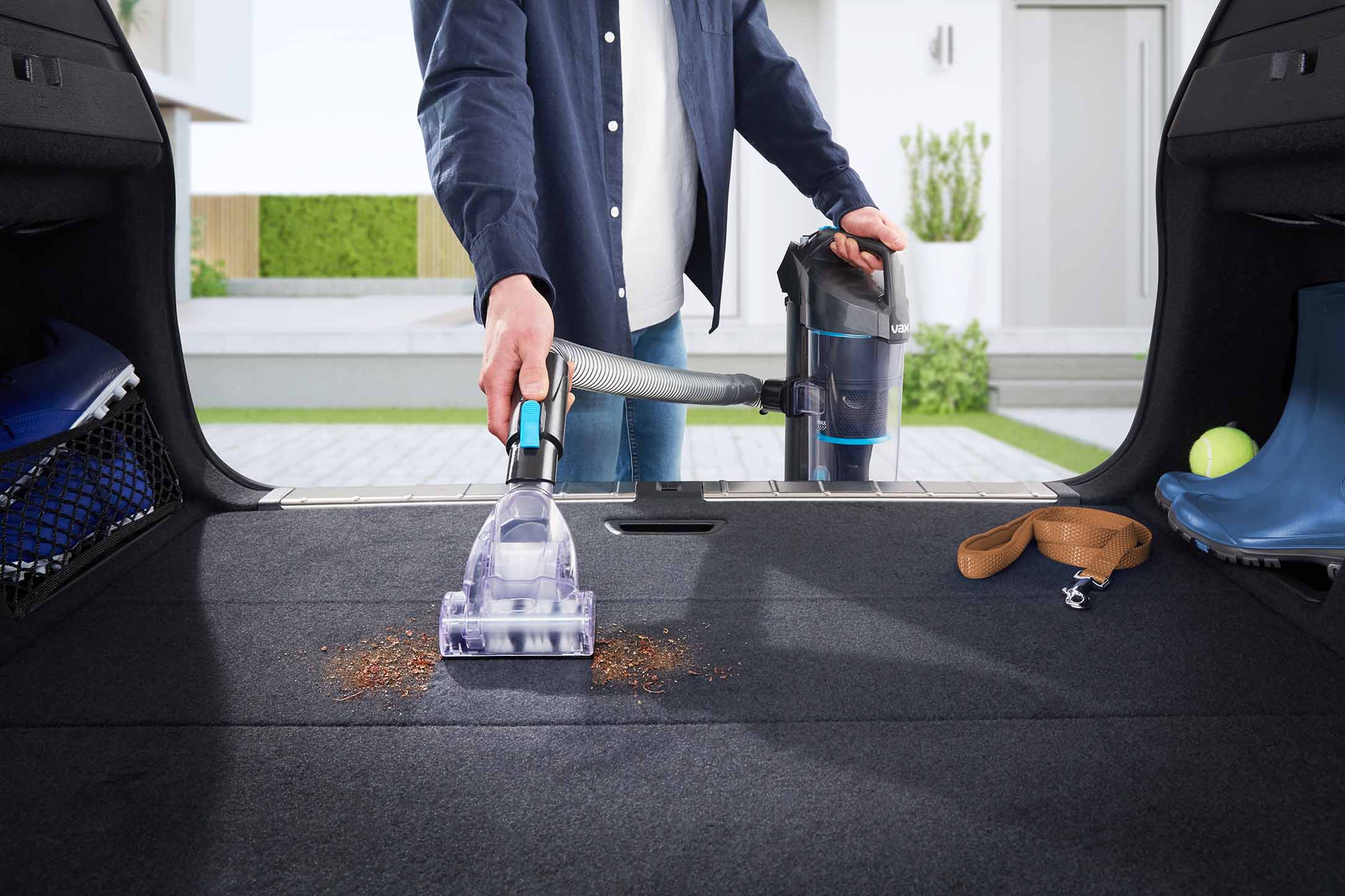 AA - HomePro Web Updates/AAA - New PDP Gallery Content/Corded Vacuums/Air Lift 2 Pet/VAX_Air_Lift_2_Pet_-_Cleaning_Car