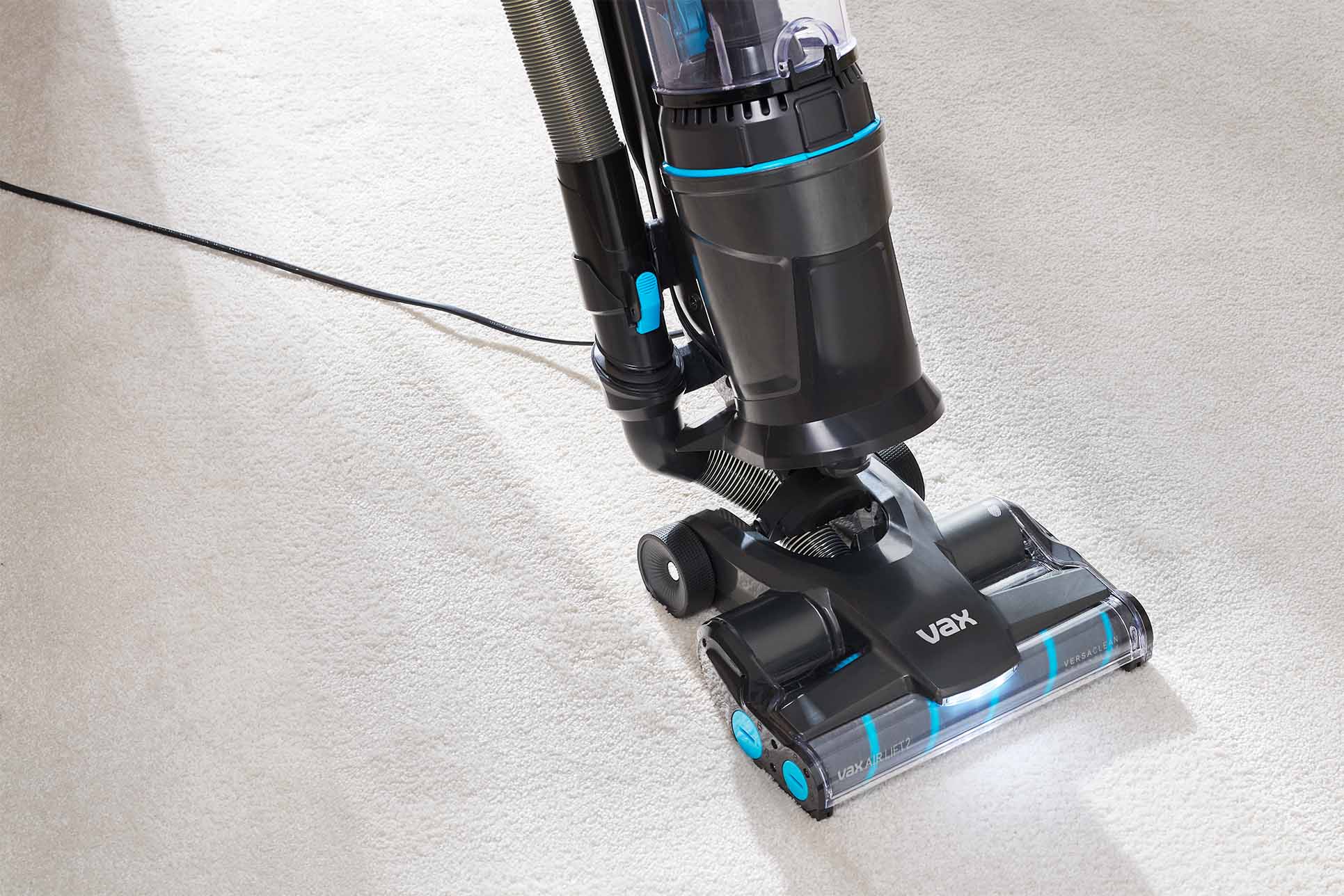 AA - HomePro Web Updates/AAA - New PDP Gallery Content/Corded Vacuums/Air Lift 2 Pet/VAX_Air_Lift_2_Pet_-_In_Use_On_Carpet