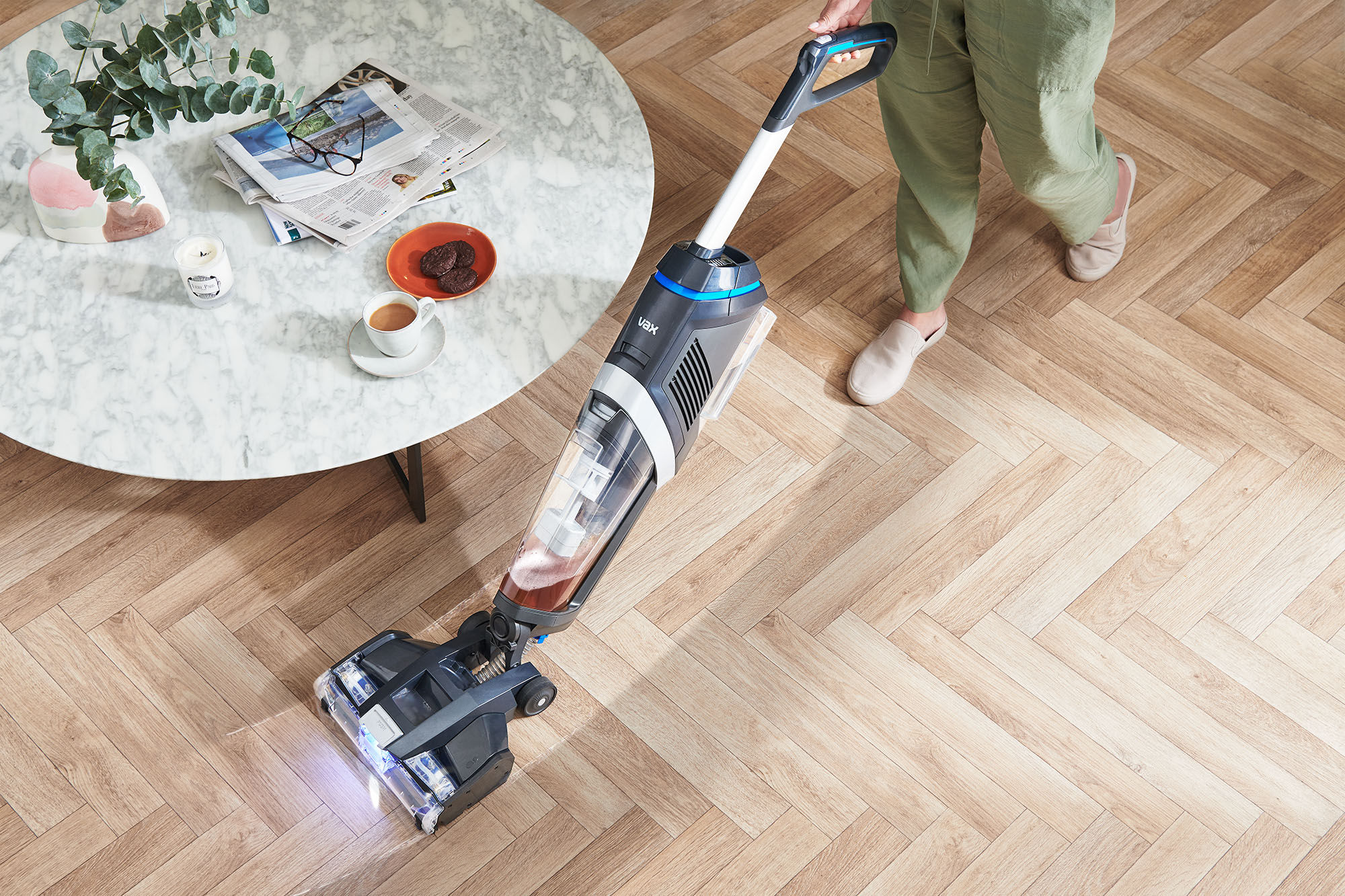 AA - HomePro Web Updates/AAA - New PDP Gallery Content/HardFloor Cleaners/Glide 2/VAX_Glide_2_-_Easy_to_Use_and_Manoeuvre