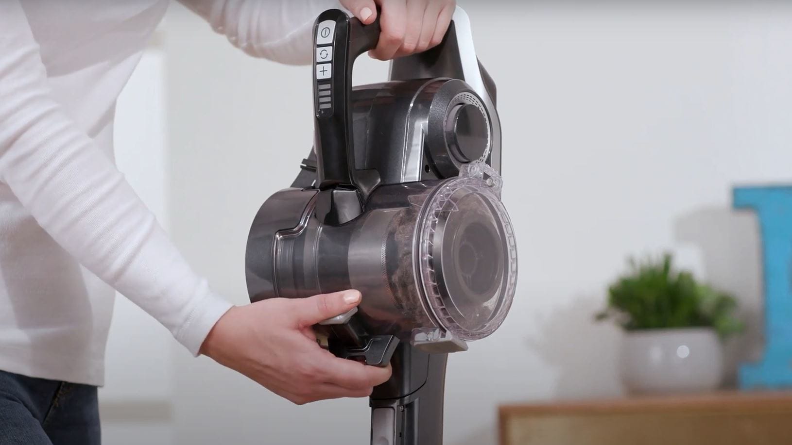 Remove dirt container