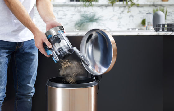 Easy empty removable bin