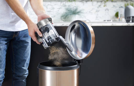 Easy empty removable bin