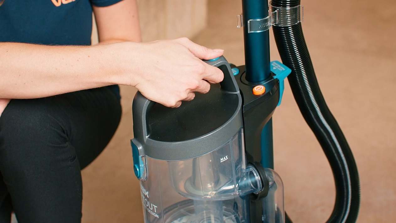 Remove dirt container