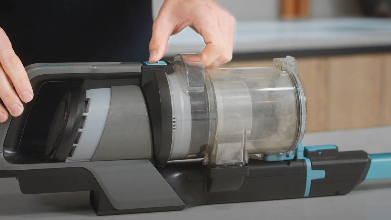 Remove dirt container