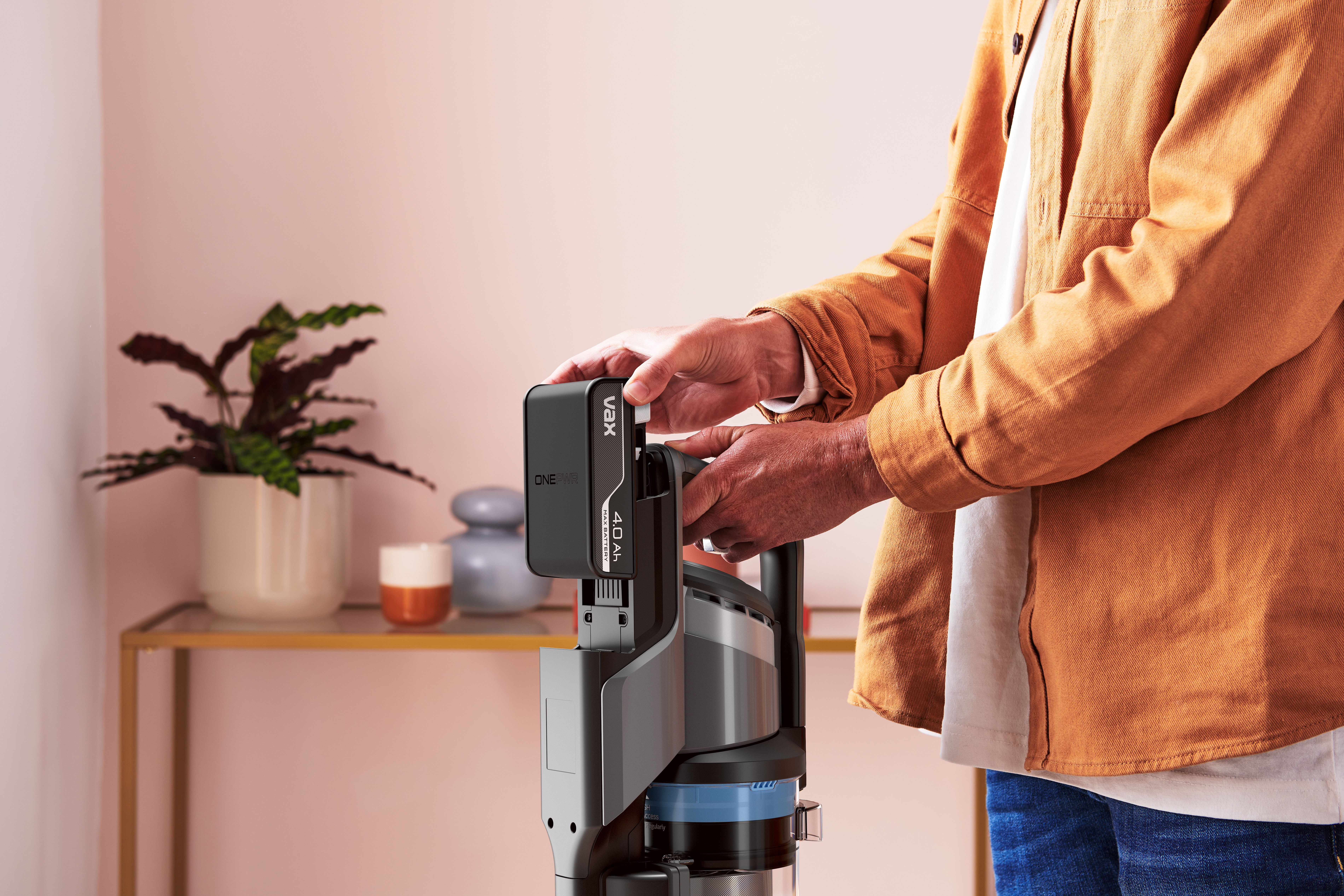 AA - HomePro Web Updates/AAA - New PDP Gallery Content/Cordless Vacuum Cleaners/Pace Plus/ONEPWR_PACE_VE_Plus_Removable_Battery_v3